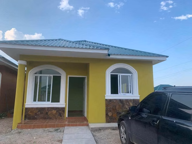 HOUSE FOR SALE - RESIDENTIAL VILLA THE GERANIOS, VILLANUEVA, COURTEAS!