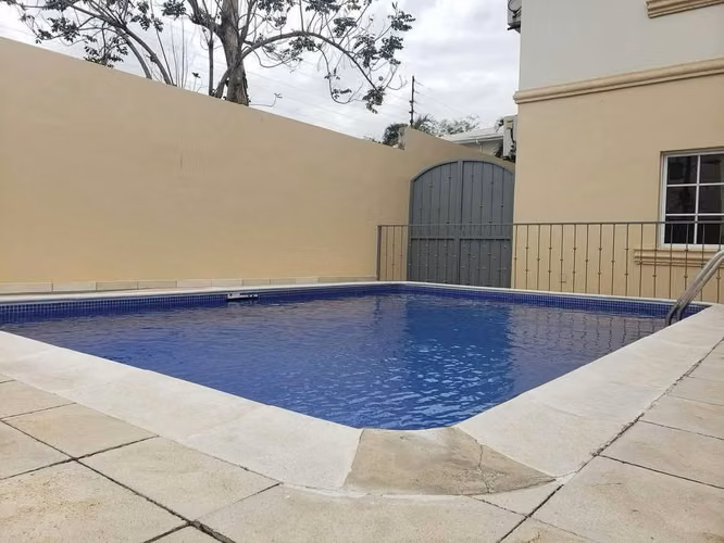 SE ALQUILA APARTAMENTO AMUEBLADO EN COLONIA MODERNA - Imagen 6
