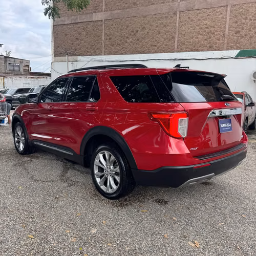 FORD EXPLORER XLT AWD 2022 - Imagen 6