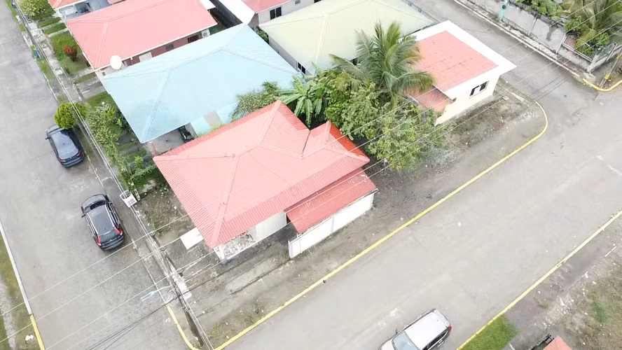  ¡2 PROPIEDADES EN VENTA – RESIDENCIAL LAS FUENTES, CHOLOMA!  - Imagen 3