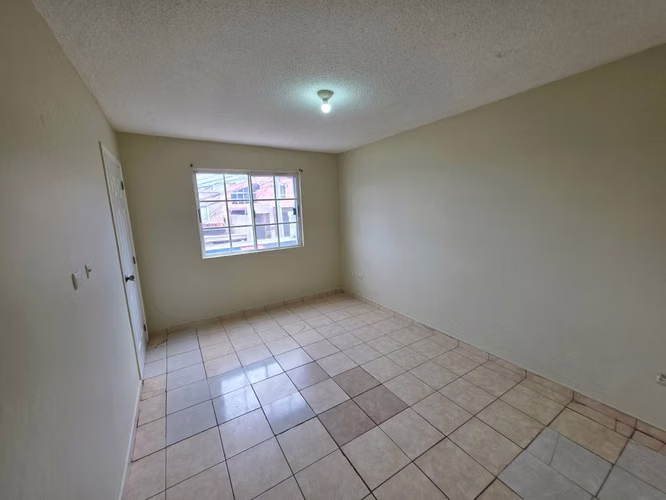 Alquiler de casa en Residencial Santa Cruz  - Imagen 8