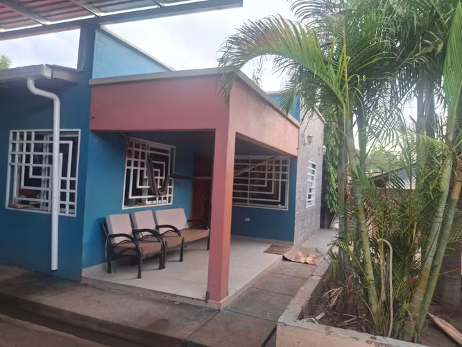 Casa ubicada en barrio Libertad 2 Cuadras al oeste de campo la libertadad