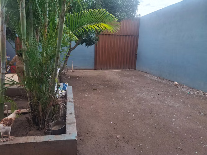 Casa ubicada en barrio Libertad 2 Cuadras al oeste de campo la libertadad