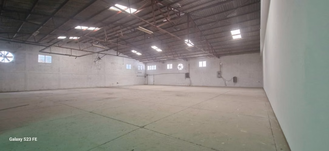 EN RENTA: Bodega de 810 m² a Nivel de Piso en Complejo Logístico Industrial – Boulevard del Norte