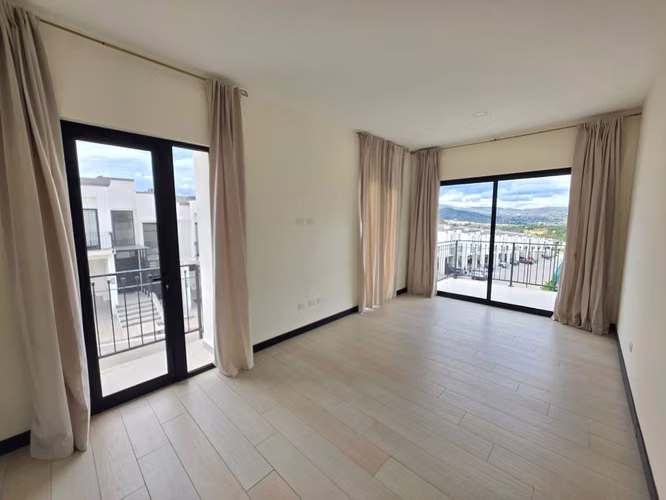 Alquiler de amplia casa en Residencial Vitali - Imagen 7