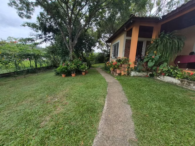 CASA EN VENTA EN JACALEAPA EL PARAISO, APTO PARA NEGOCIO