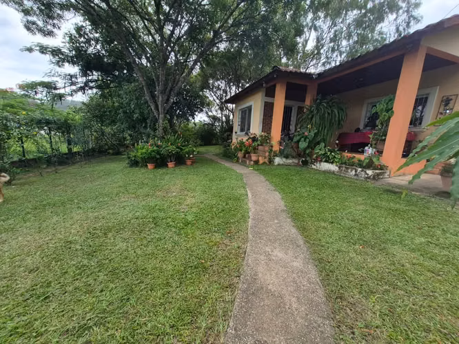 CASA EN VENTA EN JACALEAPA EL PARAISO, APTO PARA NEGOCIO
