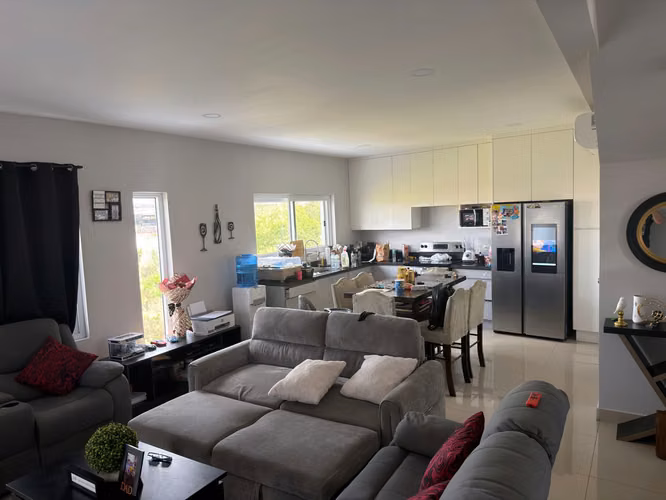 Se Vende Casa Res. Roble Oeste - Imagen 2