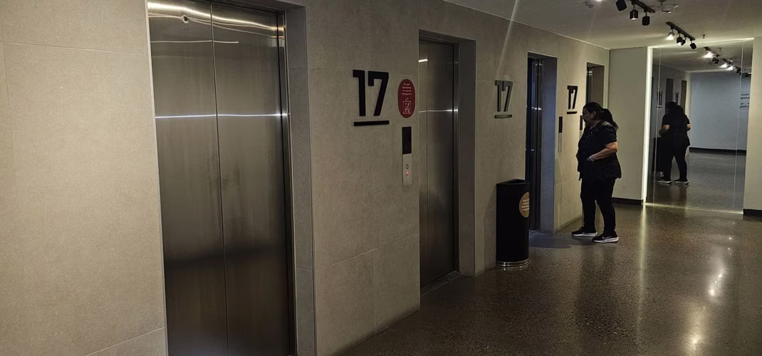 Se Renta Local Para Oficinas, Torre Artemisa - Imagen 8
