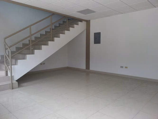 SE ALQUILA BODEGA EN COMPLEJO SAN BERNARDO - Imagen 10