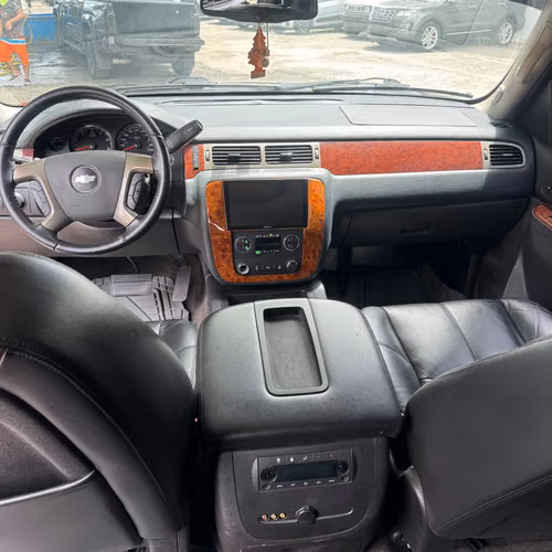 CHEVROLET SUBURBAN 4x4 2012 - Imagen 7