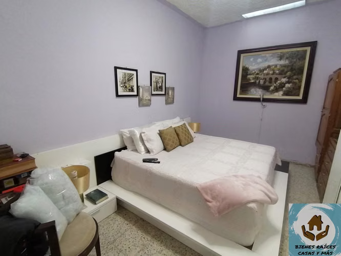 VENDO CASA DE 1 HABITACIÓN CON APARTAMENTOS INCLUIDOS EN EL BARRIO GUANACASTE - Imagen 5