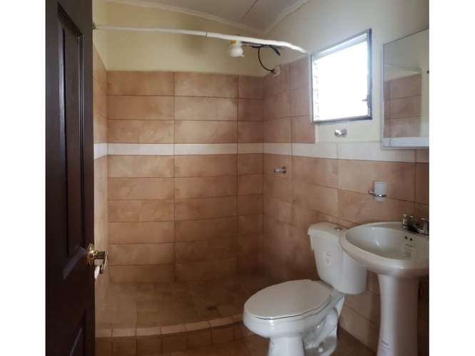 Col. Miraflores/Circuito Cerrado Pequeño/Casa amplia,4 Hab+Hab.servicio+Parqueo+Amplio patio - Imagen 13