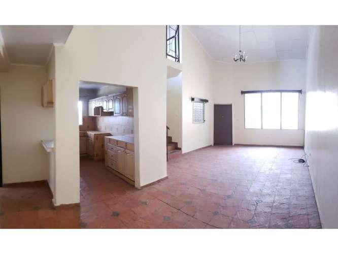 Col. Miraflores/Circuito Cerrado Pequeño/Casa amplia,4 Hab+Hab.servicio+Parqueo+Amplio patio - Imagen 8