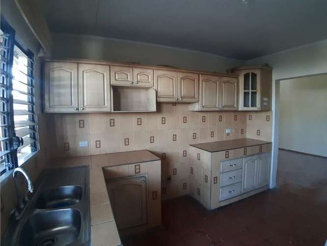 Col. Miraflores/Circuito Cerrado Pequeño/Casa amplia,4 Hab+Hab.servicio+Parqueo+Amplio patio - Imagen 5