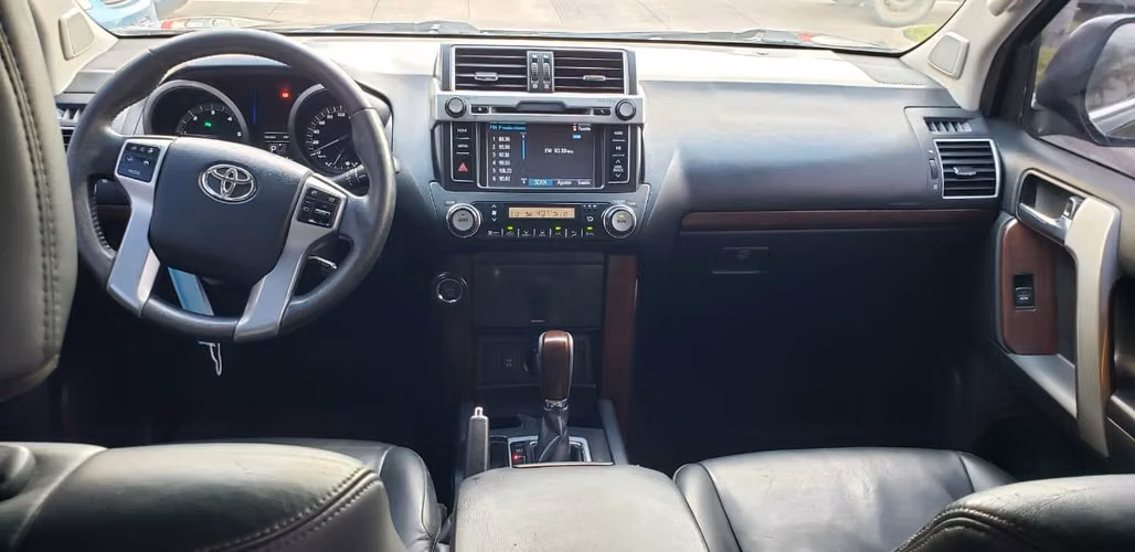 Toyota Land Cruiser Prado, versión VX (Lujo), año 2015. - Imagen 6