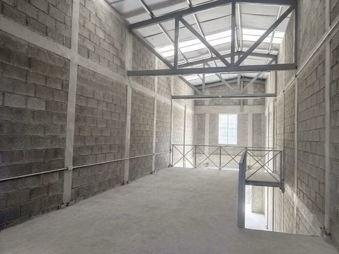 BODEGA NUEVA EN RENTA || SECTOR BARANDILLAS SPS || 156 M2 - Imagen 5