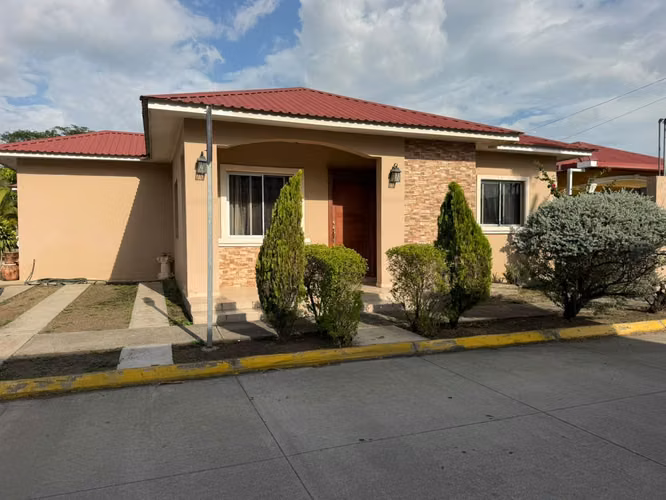 Casa de esquina en Venta, Residencial Villas Valencia SPS - Imagen 3