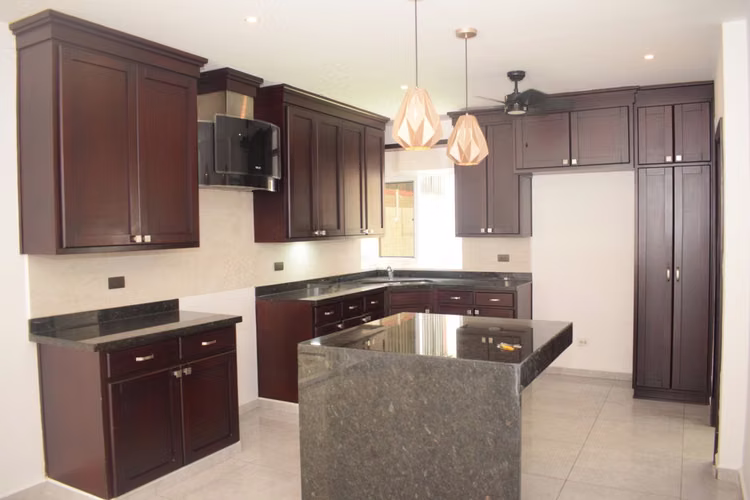 Moderno Townhouse en venta Residencial Casa maya 4  - Imagen 3