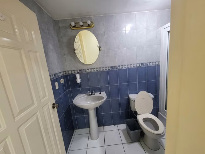 Res.Lomas del Guijarro/FULL AMUEBLADO/Edificio con vigilancia privada las 24/7/1 Hab+Parqueo+Patio - Imagen 8