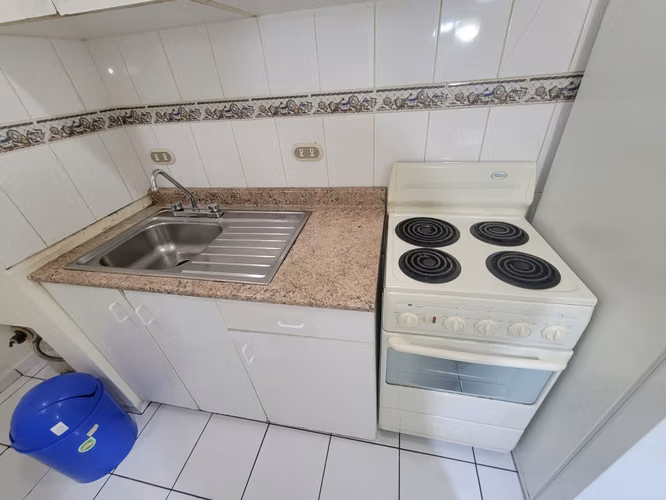 Res.Lomas del Guijarro/FULL AMUEBLADO/Edificio con vigilancia privada las 24/7/1 Hab+Parqueo+Patio - Imagen 9