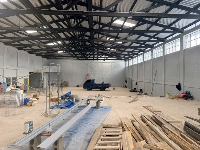 Se Rentan Amplias Bodegas Barrio La Bolsa  - Imagen 2