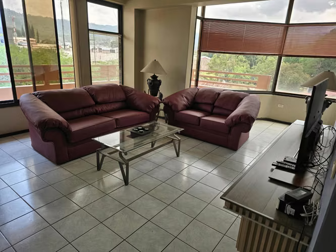 Lomas del Guijarro/FULL AMUEBLADO/Edificio con vigilancia privada 24/7/3 Hab+2.5 Baños+Area social