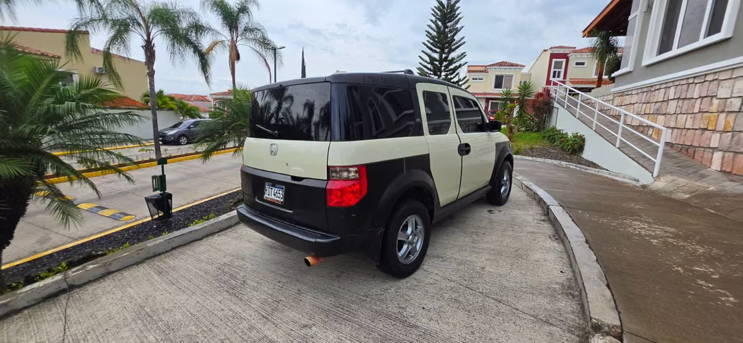 Honda Element 2005 mecanico 4x4 buenas condiciones ganga 