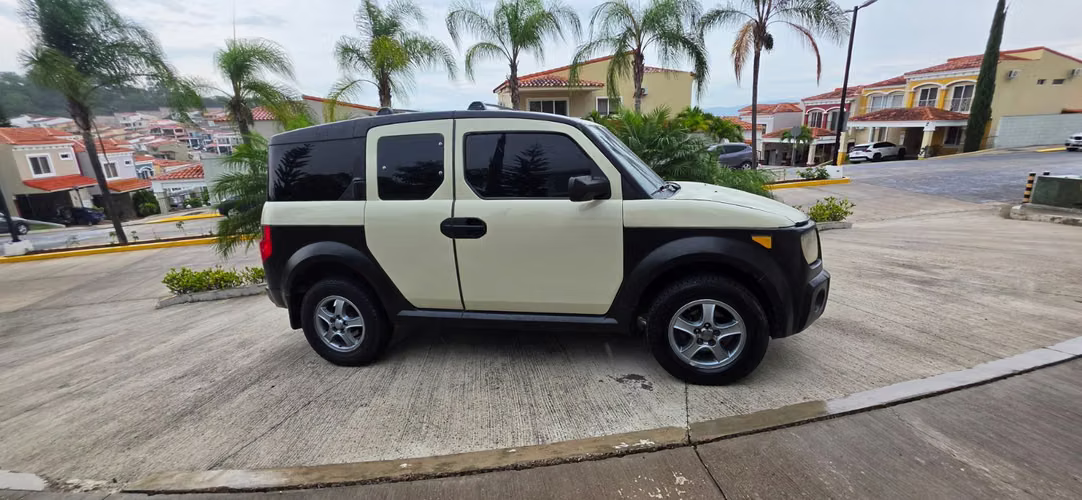 Honda Element 2005 mecanico 4x4 buenas condiciones ganga 