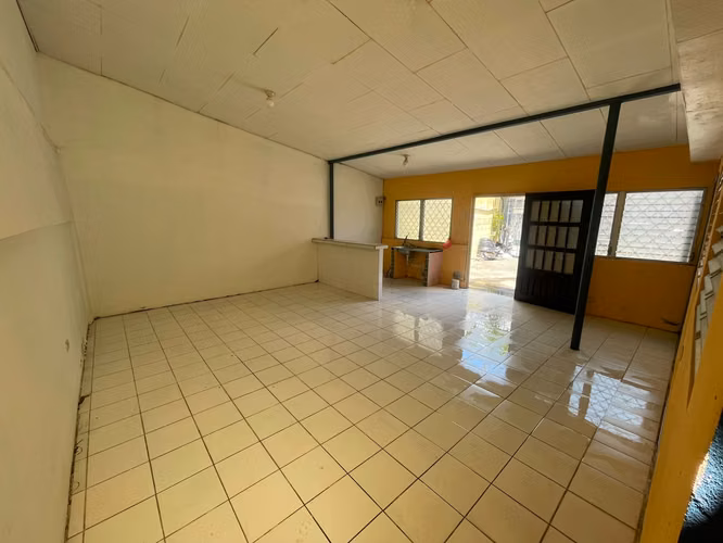 Venta de Propiedad, Ubicada en Col. Santa Rosa.