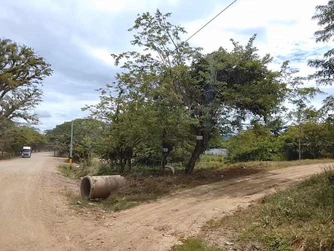 Venta de solar de esquina 