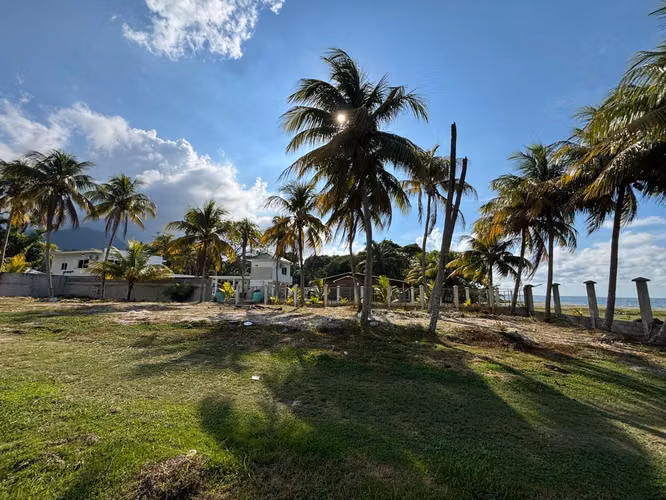 Terreno Frente a la Playa en Pueblo Nuevo, Omoa, Cortes - Imagen 2