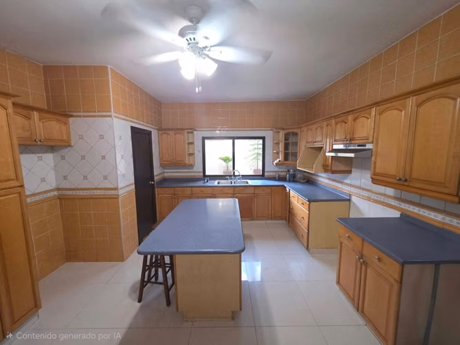 Se Vende Amplia Casa en Sector Colonia Moderna  - Imagen 3