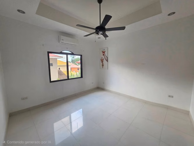 Se Vende Amplia Casa en Sector Colonia Moderna  - Imagen 9