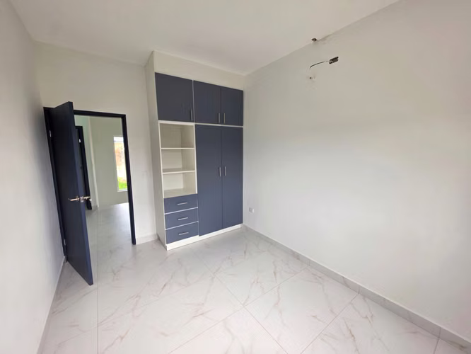 Venta de casa nueva en Residencial Zarahemla  - Imagen 9