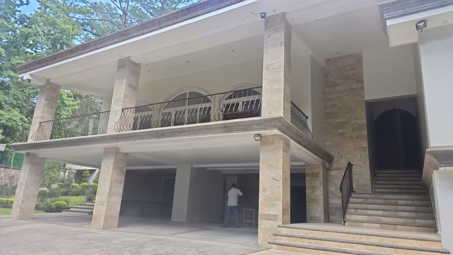 Se Renta o se Vende Hermosa Residencia El Hatillo - Imagen 1
