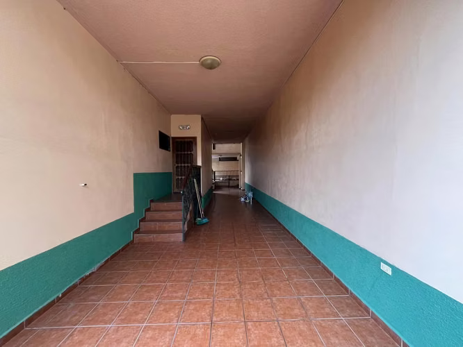 Se Renta Hermosa Casa Col. Lomas del Guijarro - Imagen 2