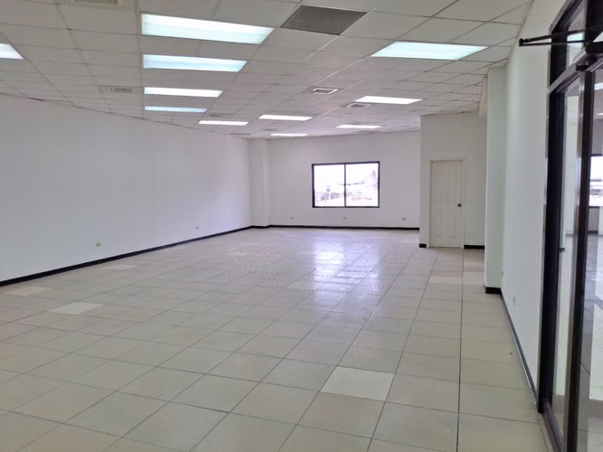 SE ALQUILA LOCAL PARA OFICINAS O COMERCIAL - Imagen 3
