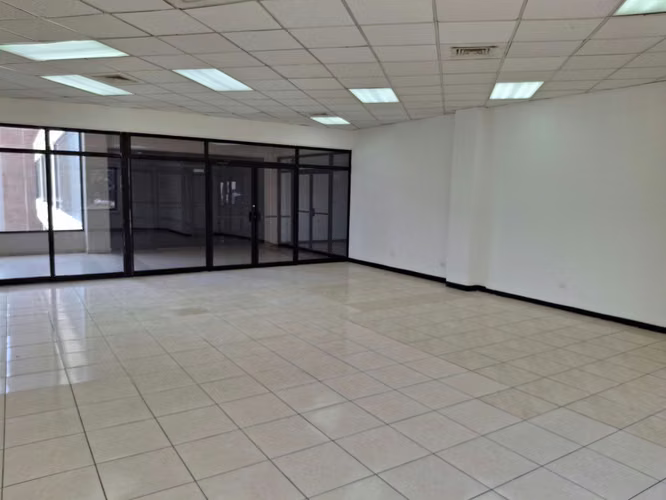SE ALQUILA LOCAL COMERCIAL O PARA OFICINAS - Imagen 5