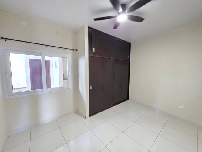 Alquiler de apartamento en Residencial Las Uvas  - Imagen 7