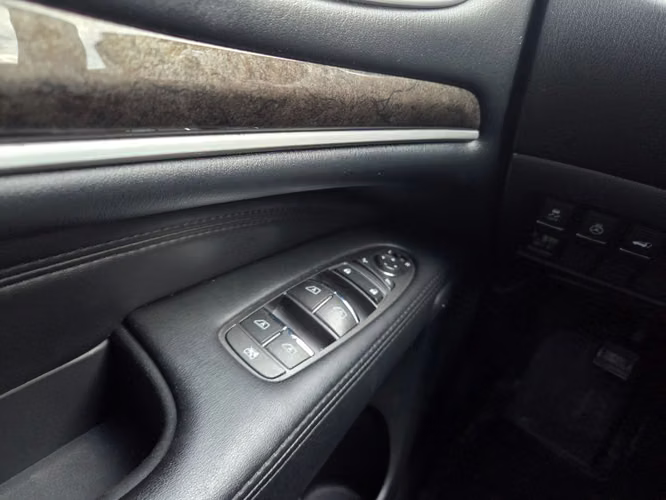 Infiniti JX35