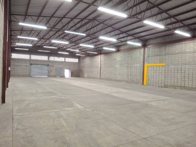 SE ALQUILA BODEGA EN EXCLUSIVO PARQUE LOGISTICO - Imagen 2