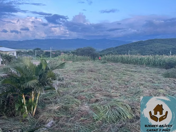 VENDO TERRENO PLANO Y EN CIRCUITO CERRADO EN EL ZAMORANO - Imagen 2