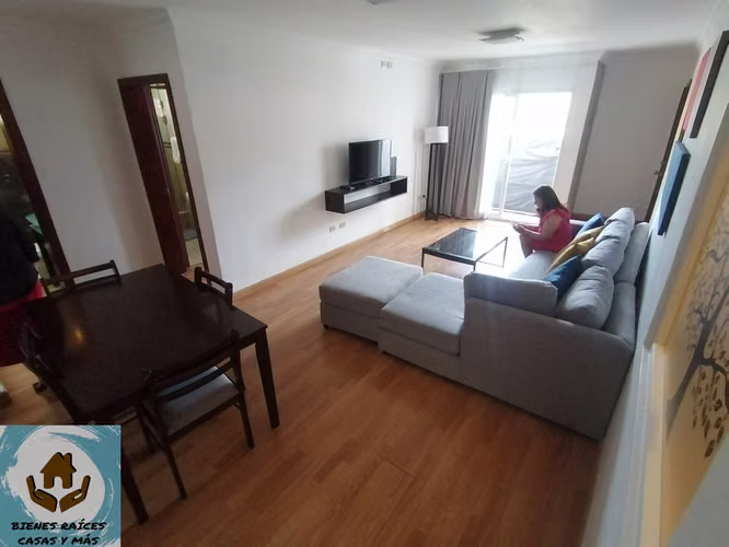 ALQUILO APARTAMENTO AMUEBLADO CÉNTRICO Y DE FÁCIL ACCESO EN COLONIA MIRAMONTES