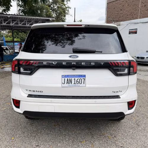 FORD EVEREST TREND 2024