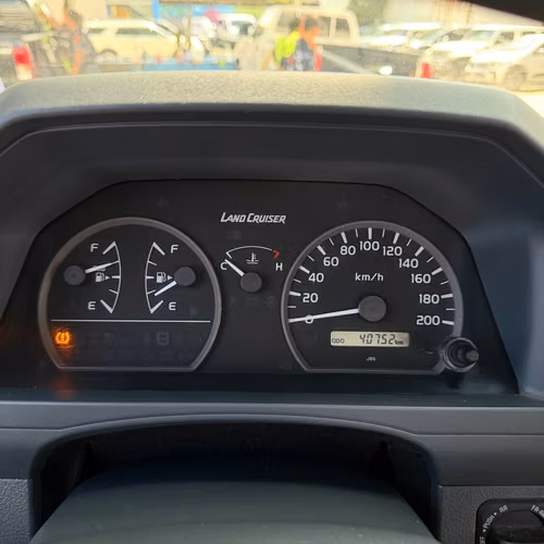 TOYOTA LANDCRUISER LX V8 2023