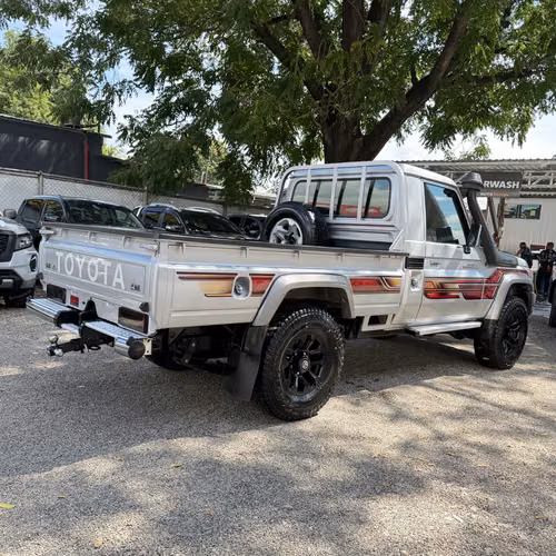 TOYOTA LANDCRUISER LX V8 2023