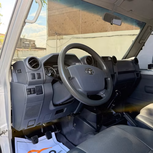 TOYOTA LANDCRUISER LX V8 2023