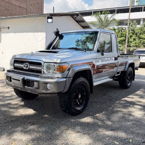 TOYOTA LANDCRUISER LX V8 2023