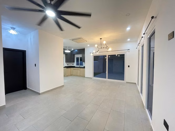 Se Alquila Townhouse En Residencial Mackay - Imagen 6